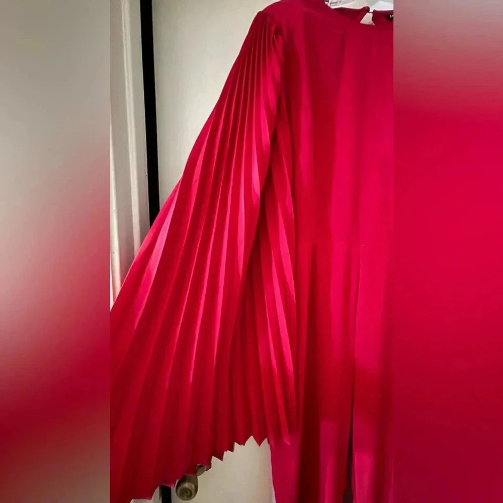 Red jumpsuit NWOT - Picture 4 of 5